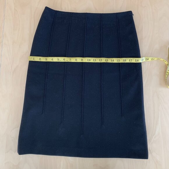 Club Monaco Vintage Pencil Skirt - Picture 3 of 5
